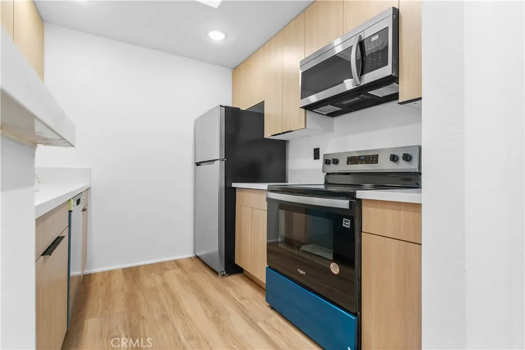 4210 Via Arbolada 317, Los Angeles, California 90042 home-pic-7