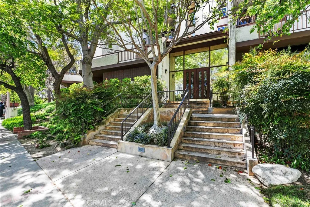 4210 Via Arbolada 317, Los Angeles, California 90042 home-pic-31