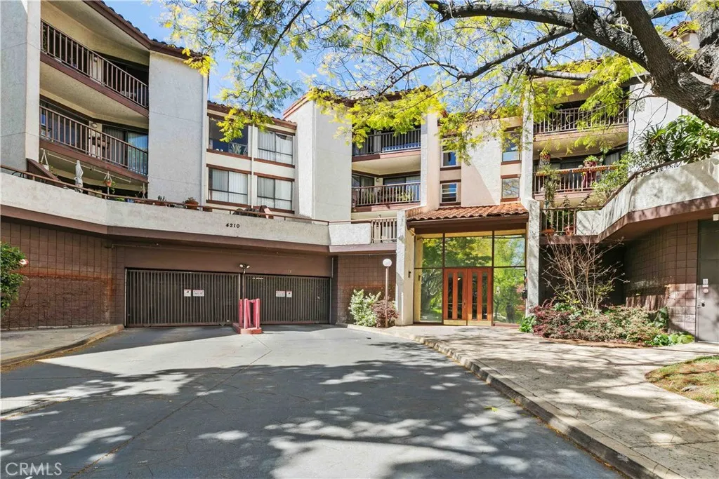 4210 Via Arbolada 317, Los Angeles, California 90042 home-pic-17