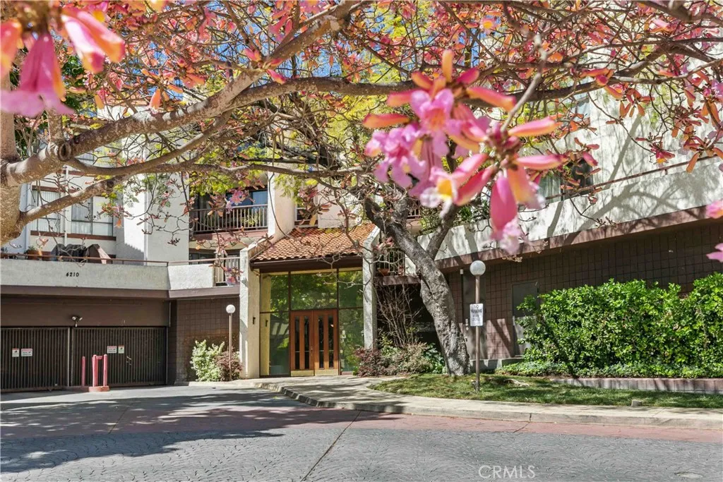 4210 Via Arbolada 317, Los Angeles, California 90042 home-pic-37