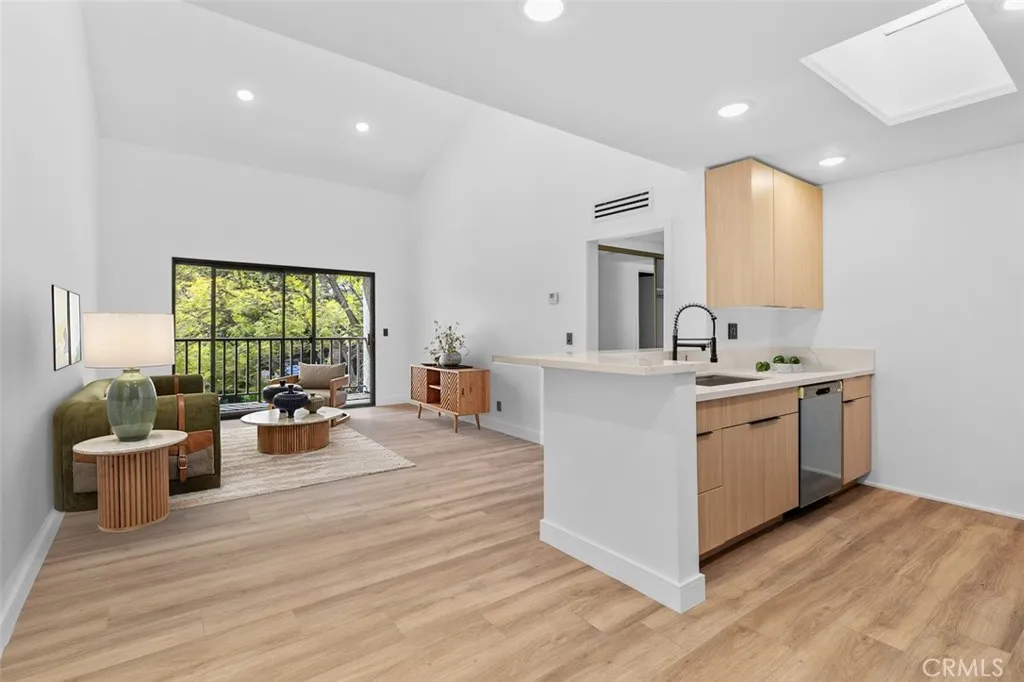 4210 Via Arbolada 317, Los Angeles, California 90042 home-pic-1