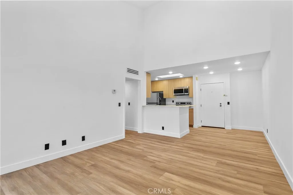 4210 Via Arbolada 317, Los Angeles, California 90042 home-pic-9