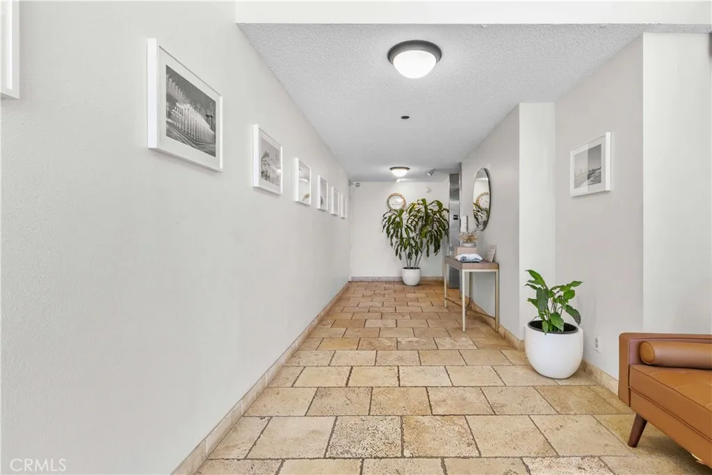 4210 Via Arbolada 317, Los Angeles, California 90042 home-pic-44