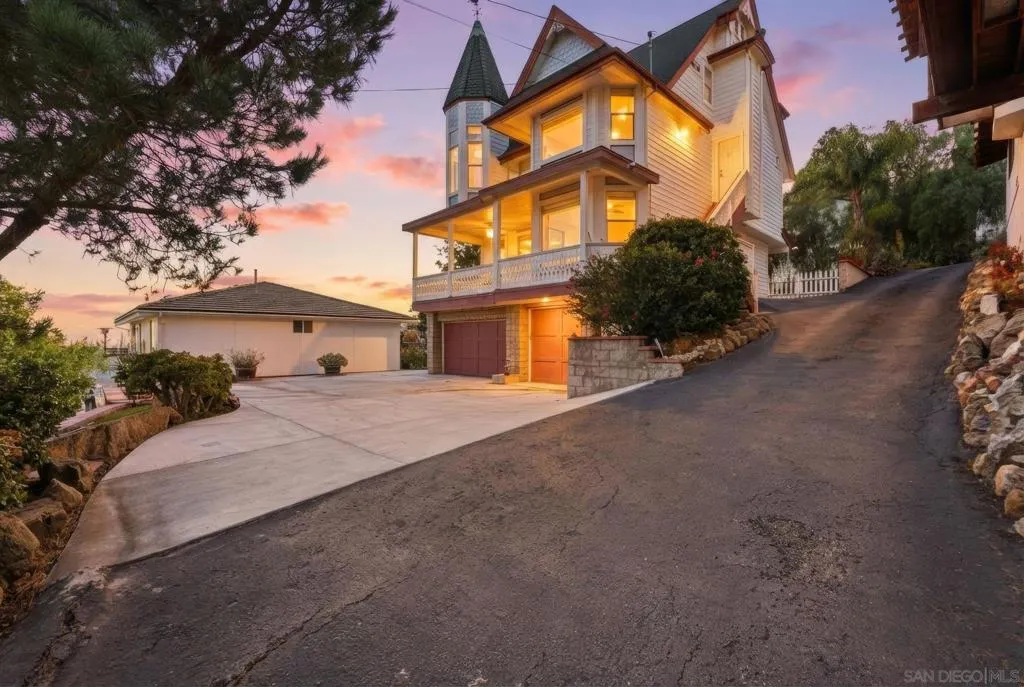 1650 Cuyamaca Ave, Spring Valley, California 91977 home-pic-1
