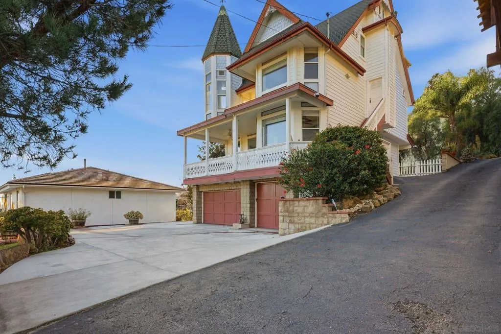 1650 Cuyamaca Ave, Spring Valley, California 91977 home-pic-50