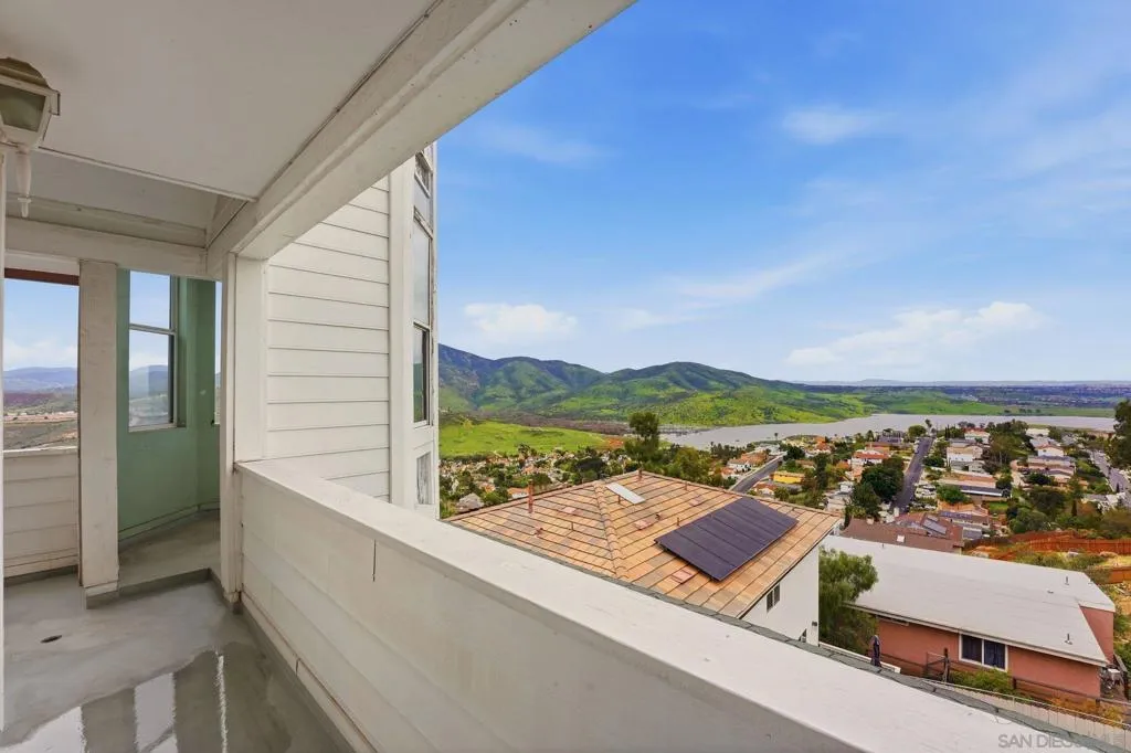 1650 Cuyamaca Ave, Spring Valley, California 91977 home-pic-21