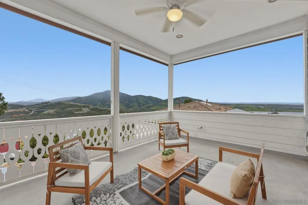1650 Cuyamaca Ave, Spring Valley, California 91977 home-pic-46
