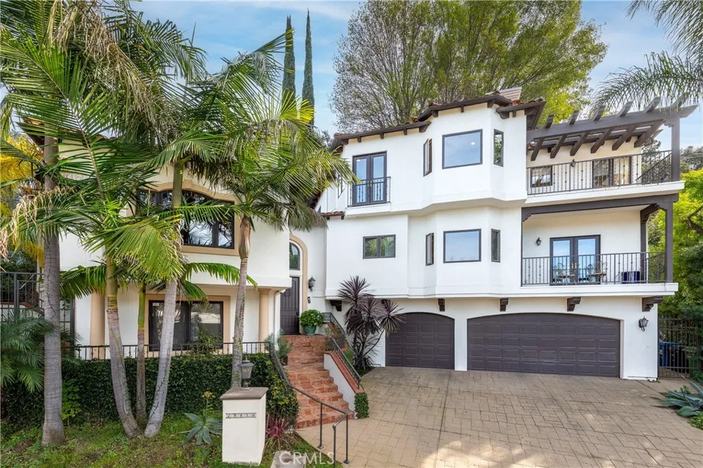 13470 Rand Drive, Sherman Oaks, California 91423 home-pic-0