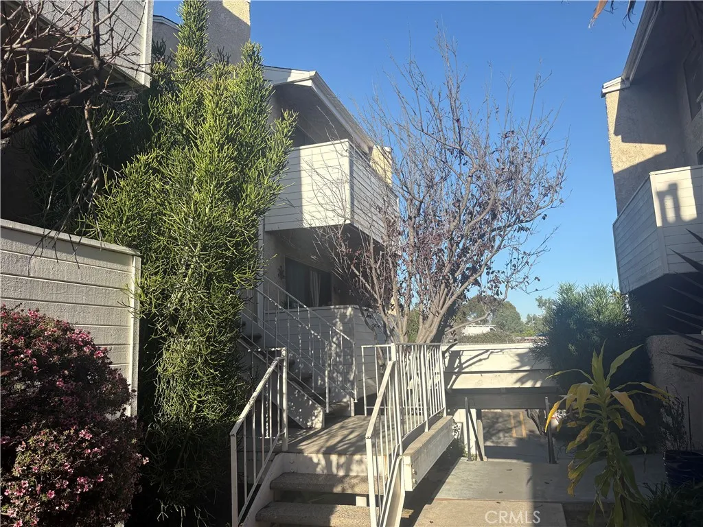 10521 National Boulevard 207, Los Angeles, California 90034 home-pic-1