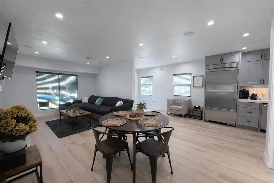 1020 N Raitt, Santa Ana, California 92703 home-pic-17