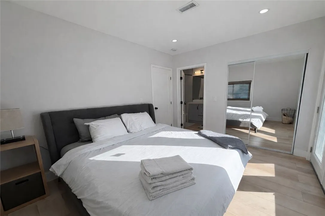 1020 N Raitt, Santa Ana, California 92703 home-pic-19