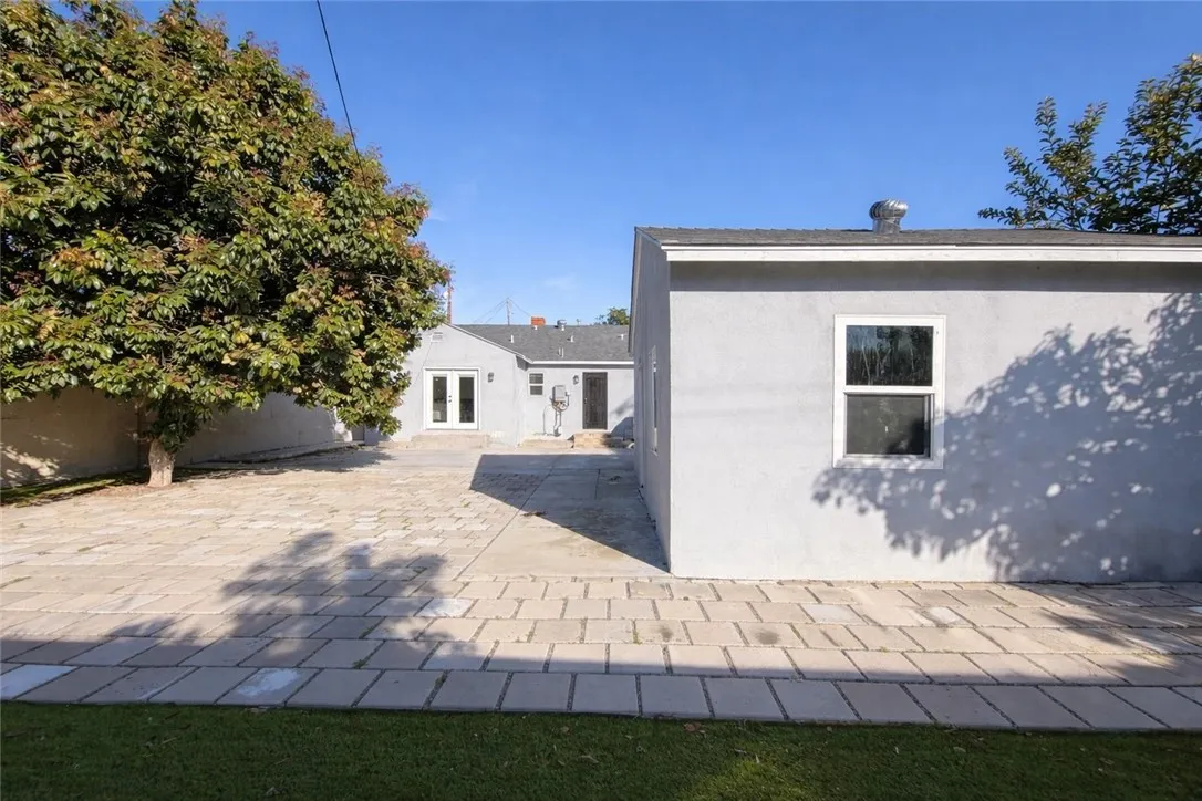 1020 N Raitt, Santa Ana, California 92703 home-pic-9