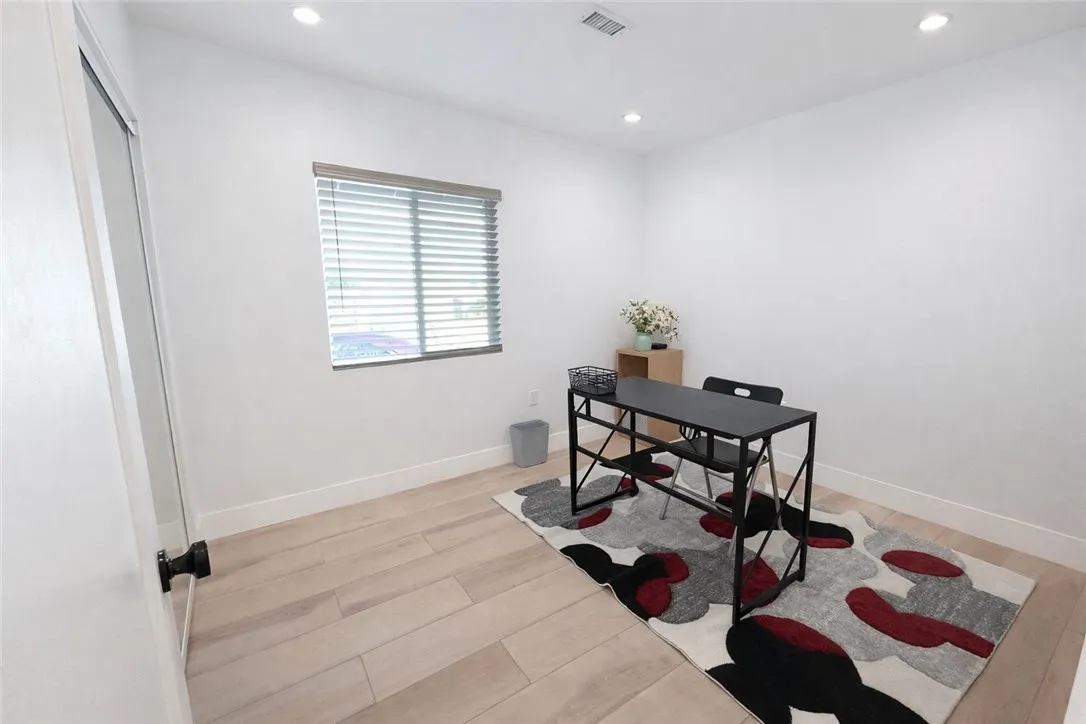 1020 N Raitt, Santa Ana, California 92703 home-pic-27