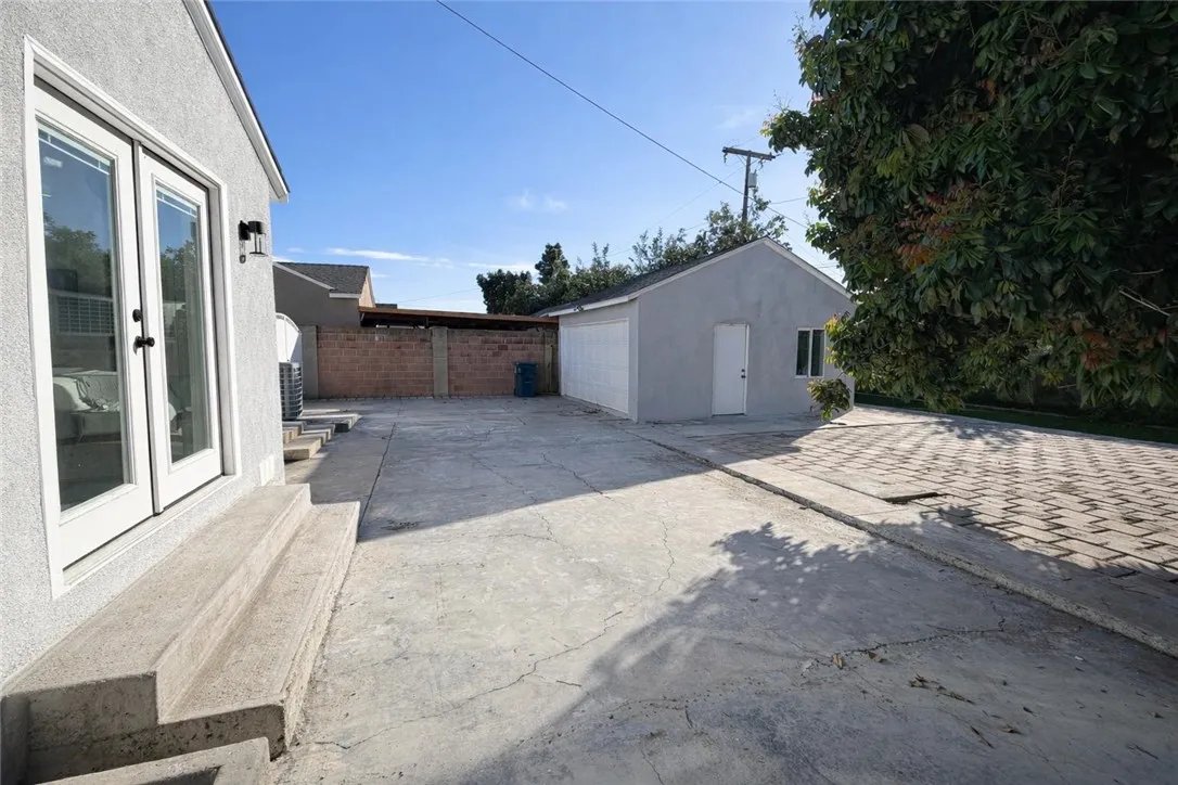 1020 N Raitt, Santa Ana, California 92703 home-pic-8