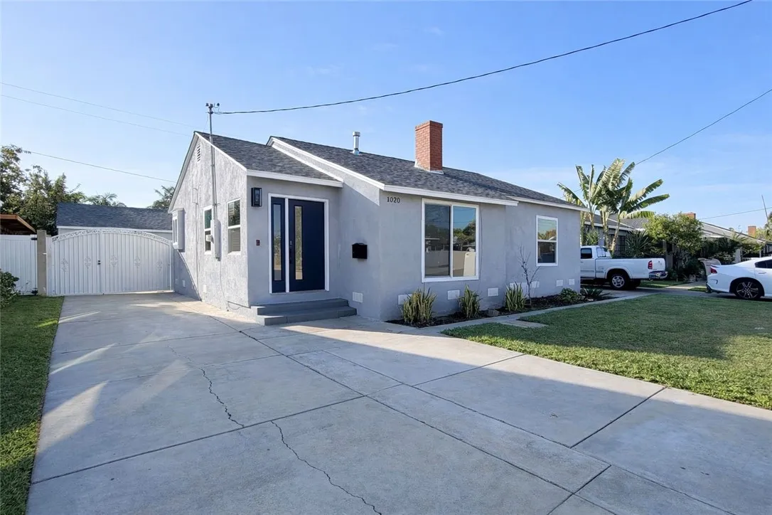 1020 N Raitt, Santa Ana, California 92703 home-pic-2