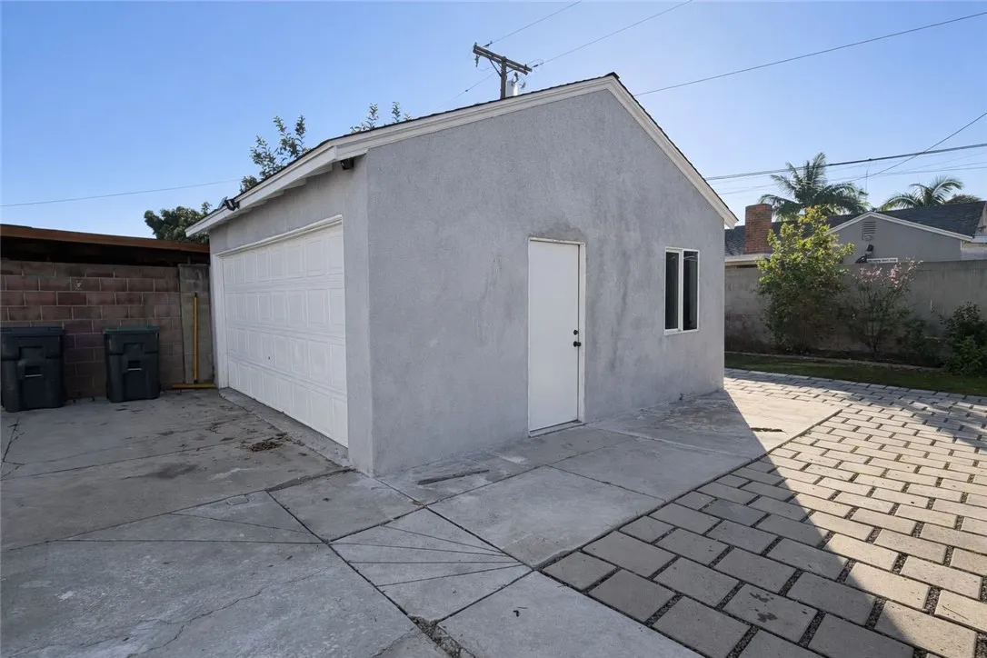 1020 N Raitt, Santa Ana, California 92703 home-pic-4