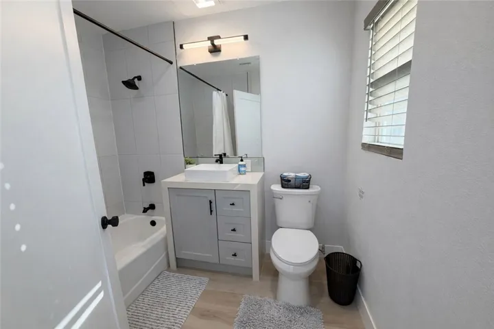Bathroom - en-suite for bedroom 1