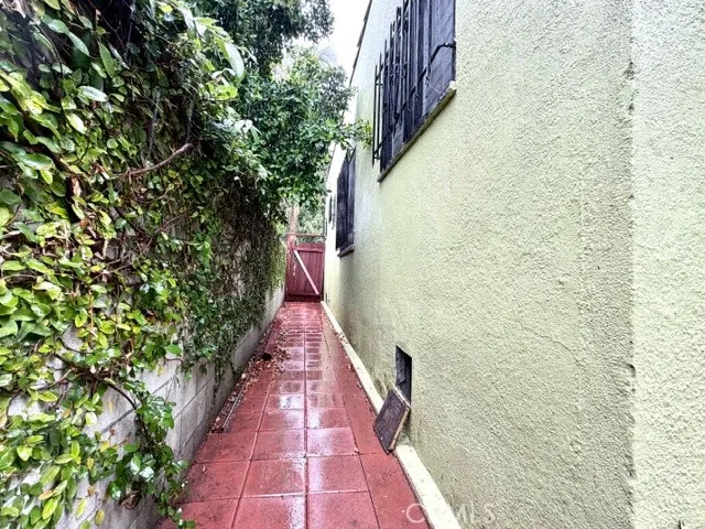 3005 11th Avenue, Los Angeles, California 90018 home-pic-22