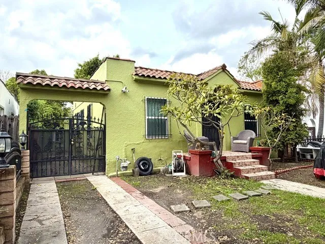 3005 11th Avenue, Los Angeles, California 90018 home-pic-3