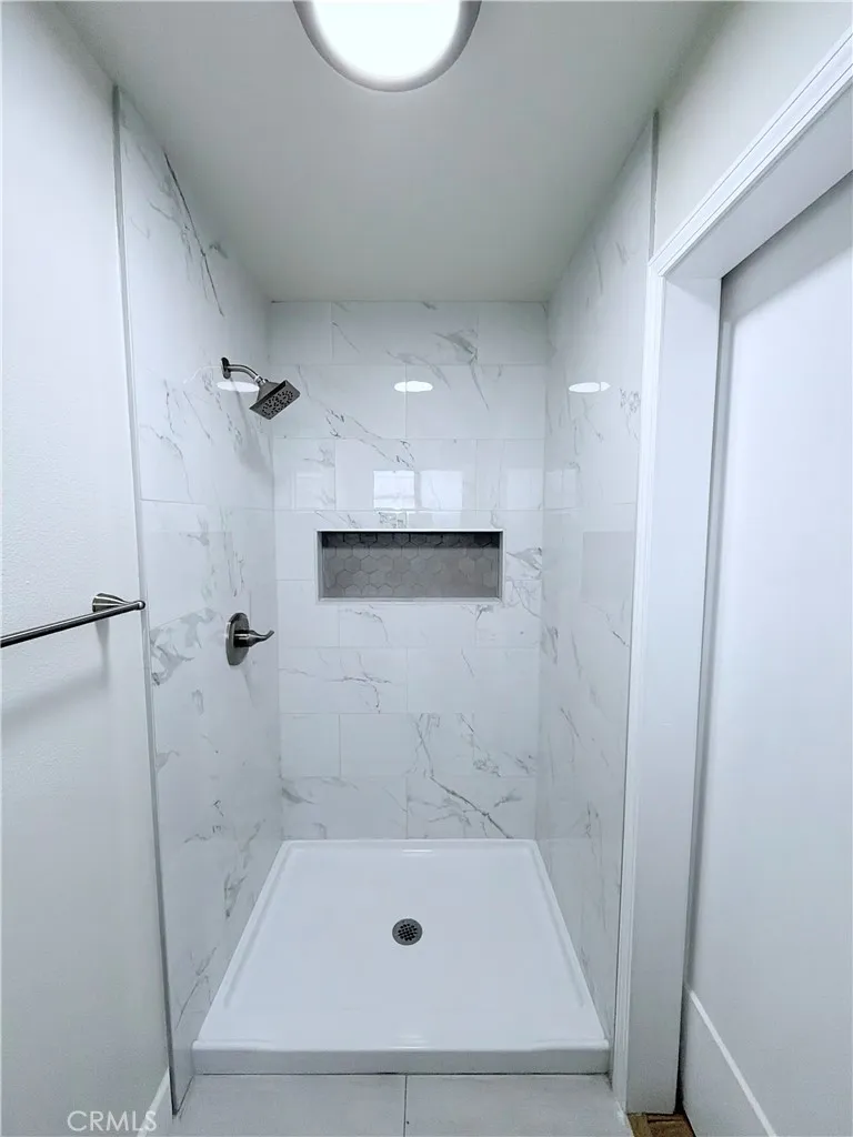 2142 Bennington Court, Merced, California 95340 home-pic-40