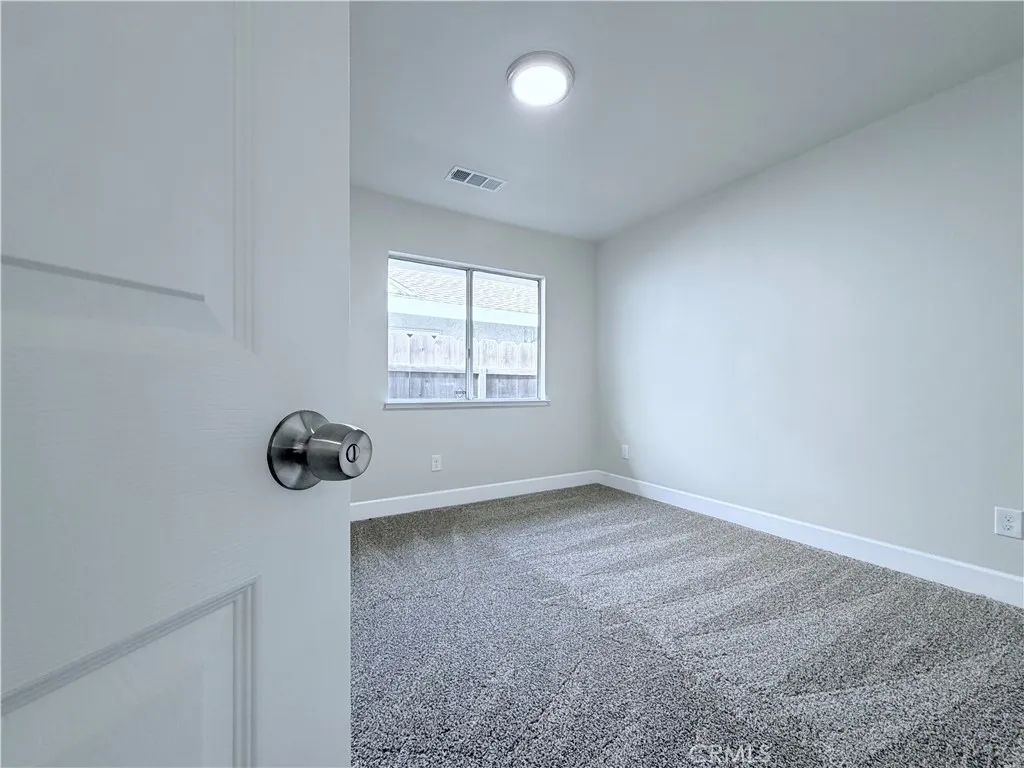 2142 Bennington Court, Merced, California 95340 home-pic-22