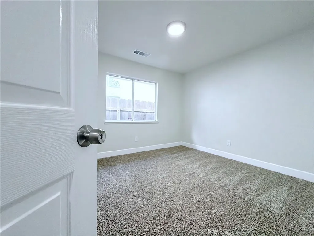 2142 Bennington Court, Merced, California 95340 home-pic-31