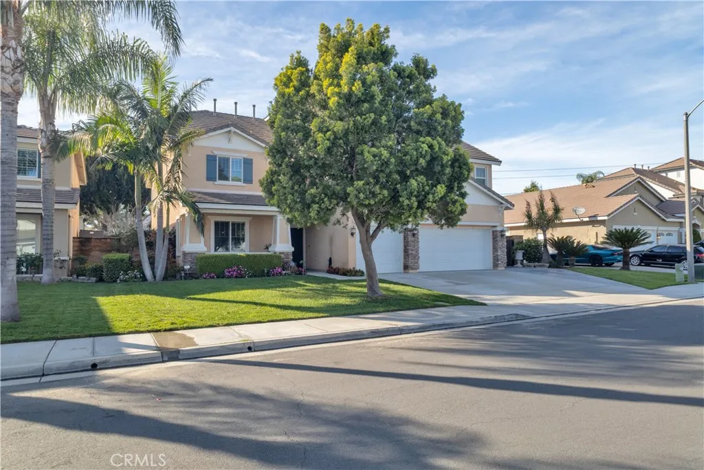6087 Stampede, Eastvale, California 92880 home-pic-3