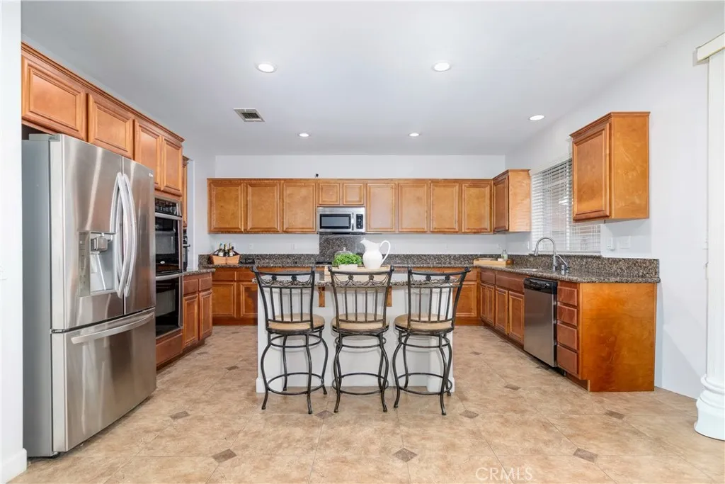 6087 Stampede, Eastvale, California 92880 home-pic-11