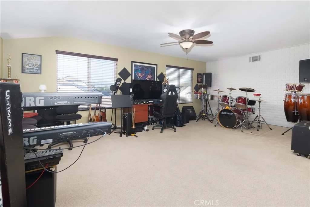 6087 Stampede, Eastvale, California 92880 home-pic-43