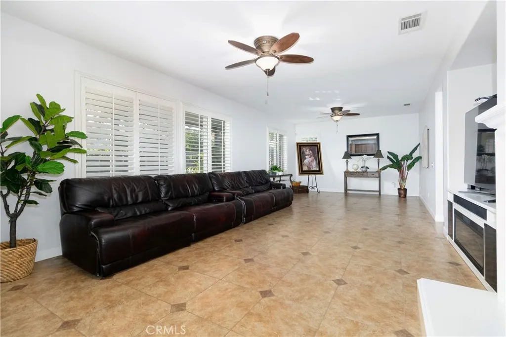 6087 Stampede, Eastvale, California 92880 home-pic-17