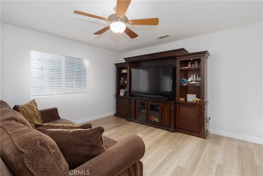 6087 Stampede, Eastvale, California 92880 home-pic-22