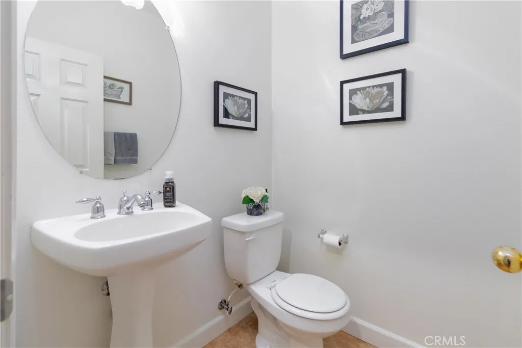 6087 Stampede, Eastvale, California 92880 home-pic-19