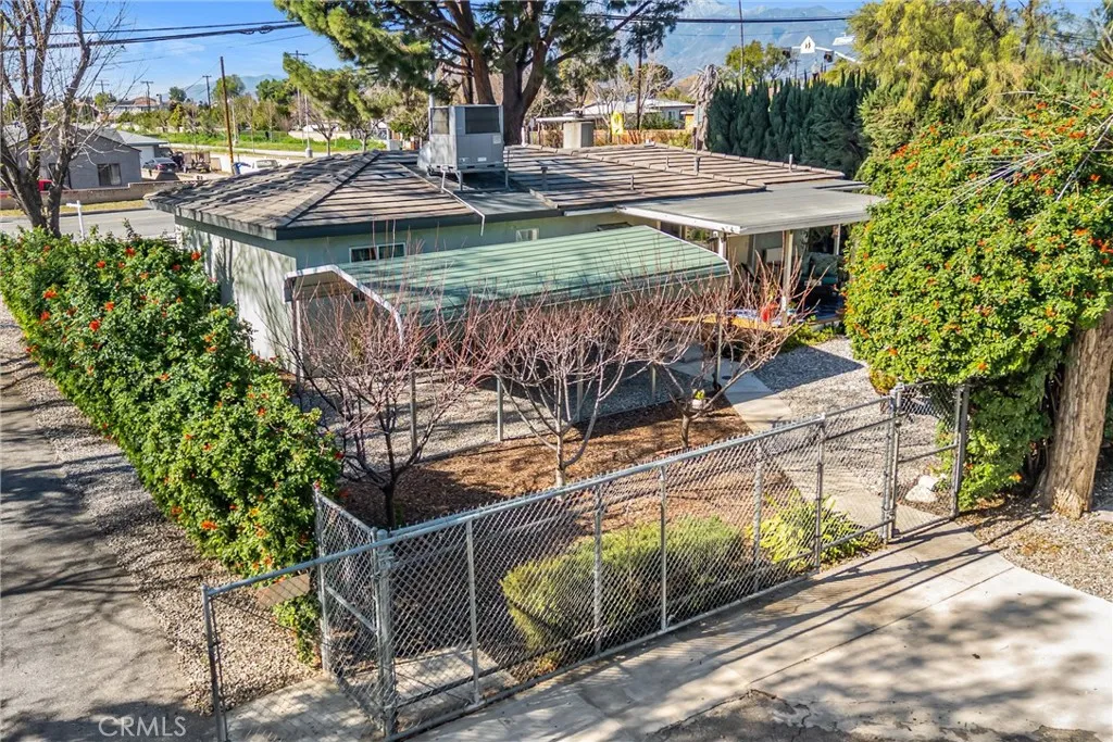 193 N Maple Avenue, Fontana, California 92335 home-pic-28