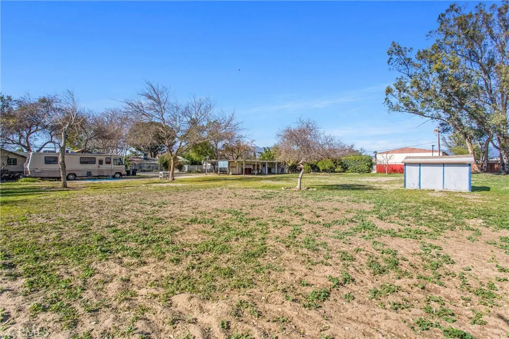193 N Maple Avenue, Fontana, California 92335 home-pic-26