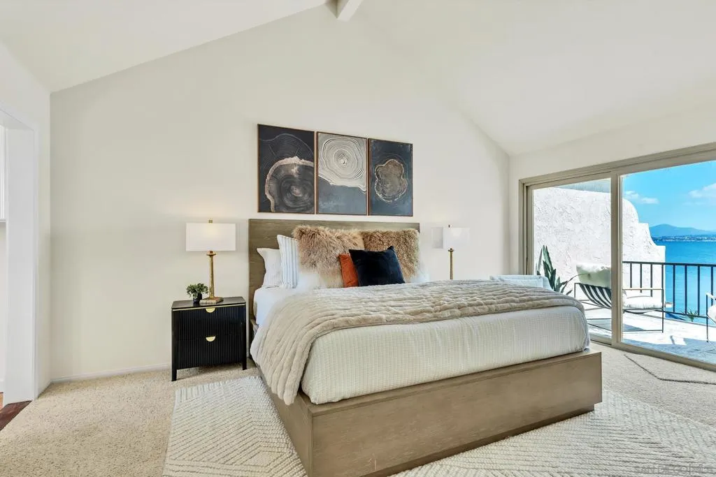 57 Tunapuna Ln, Coronado, California 92118 home-pic-30