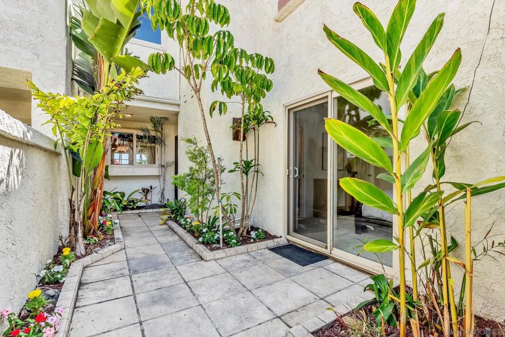 57 Tunapuna Ln, Coronado, California 92118 home-pic-5