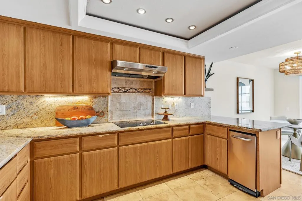 57 Tunapuna Ln, Coronado, California 92118 home-pic-22