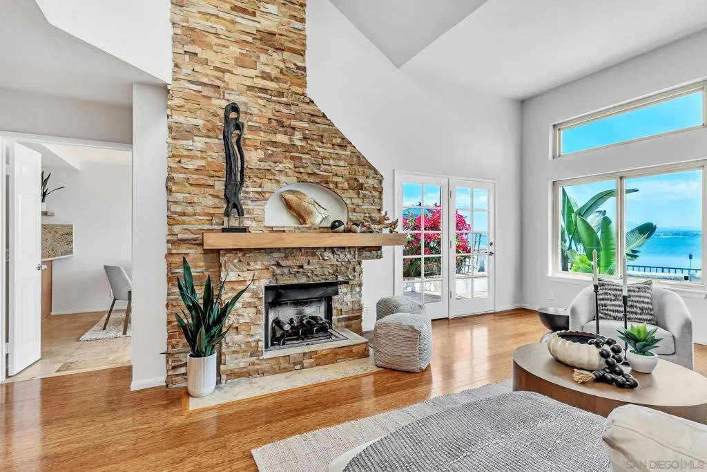 57 Tunapuna Ln, Coronado, California 92118 home-pic-16