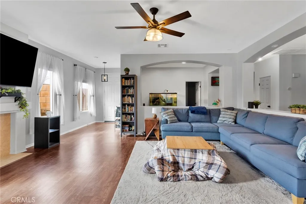 9301 Creosote, Hesperia, California 92344 home-pic-23
