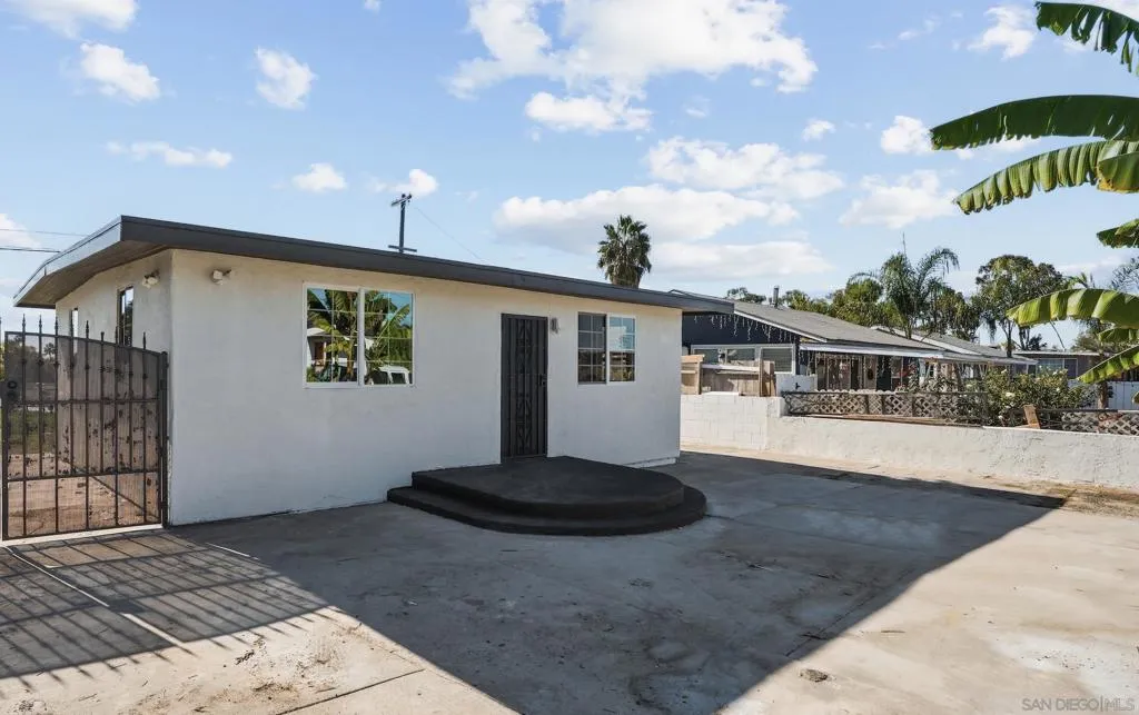4647 F St, San Diego, California 92102 home-pic-2