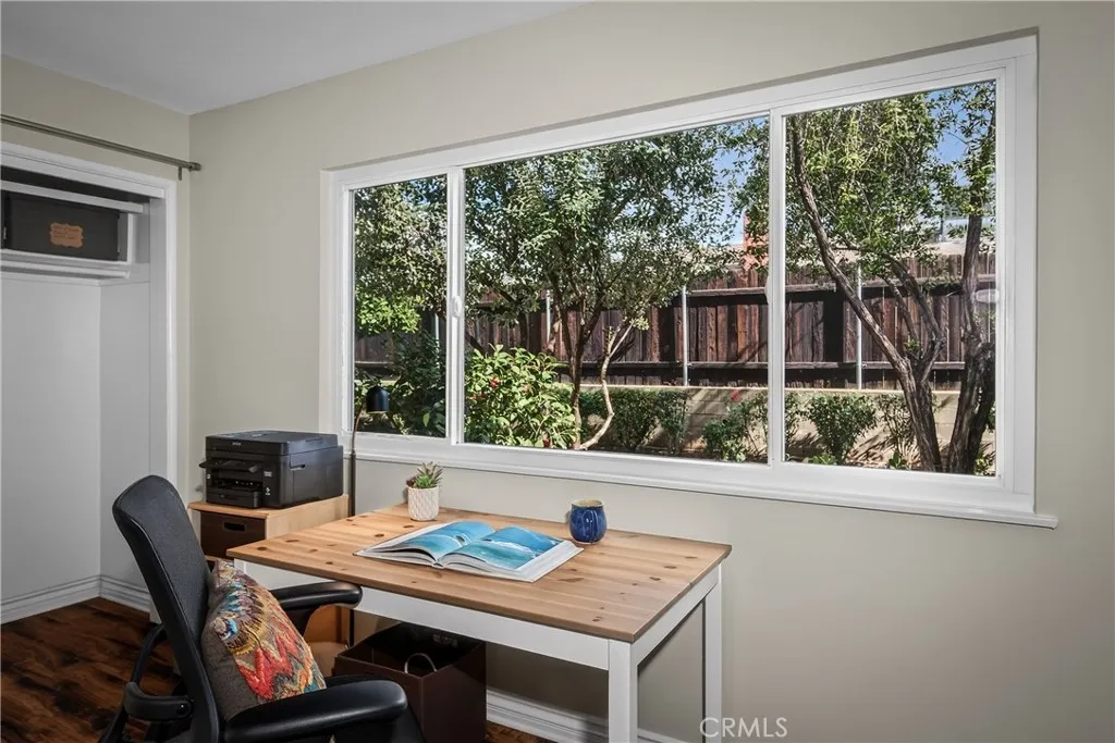 48 N Center Street 48, Redlands, California 92373 home-pic-12