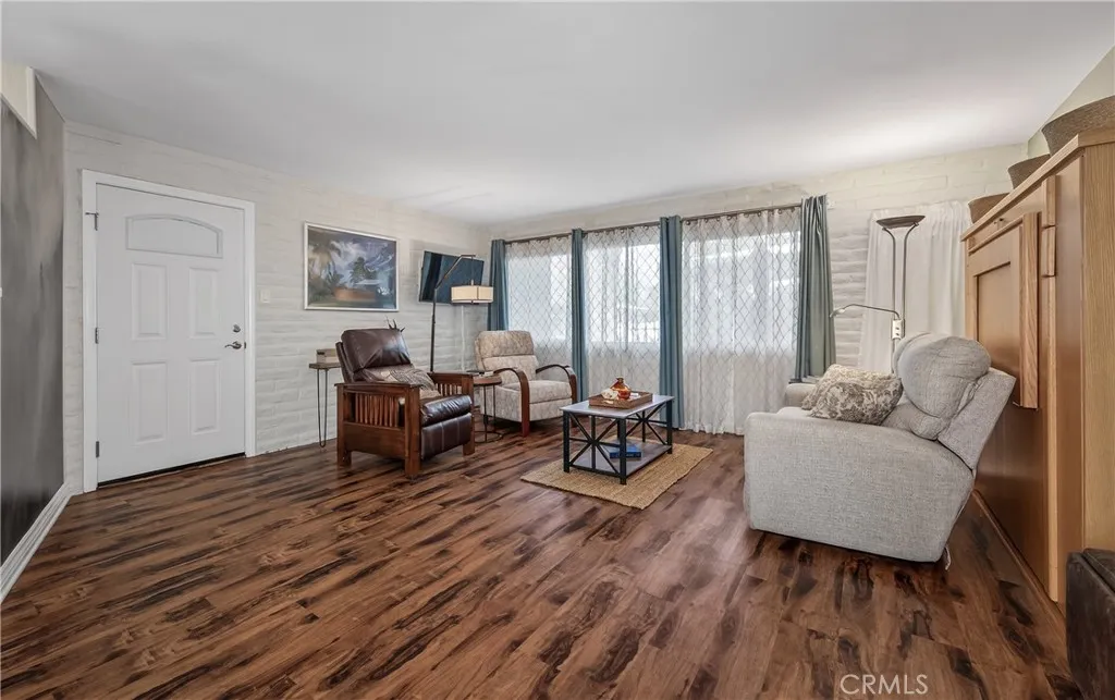 48 N Center Street 48, Redlands, California 92373 home-pic-3
