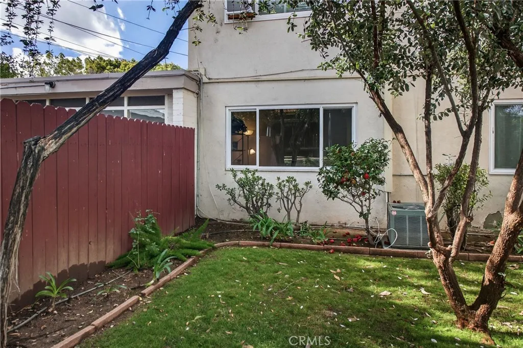 48 N Center Street 48, Redlands, California 92373 home-pic-13