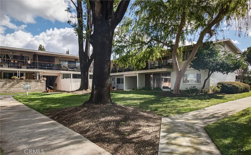 48 N Center Street 48, Redlands, California 92373 home-pic-2