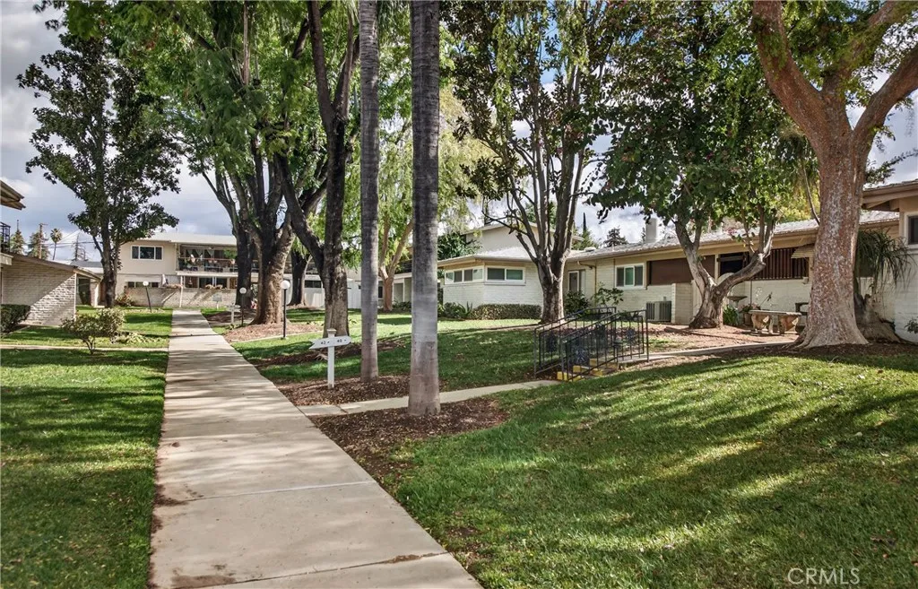 48 N Center Street 48, Redlands, California 92373 home-pic-1