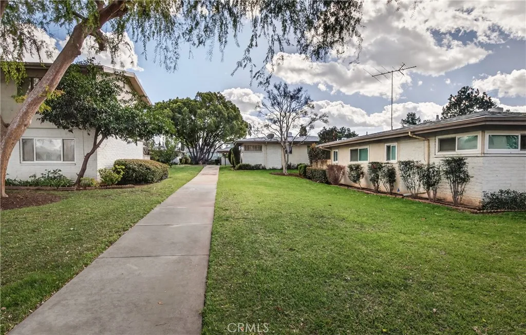 48 N Center Street 48, Redlands, California 92373 home-pic-19
