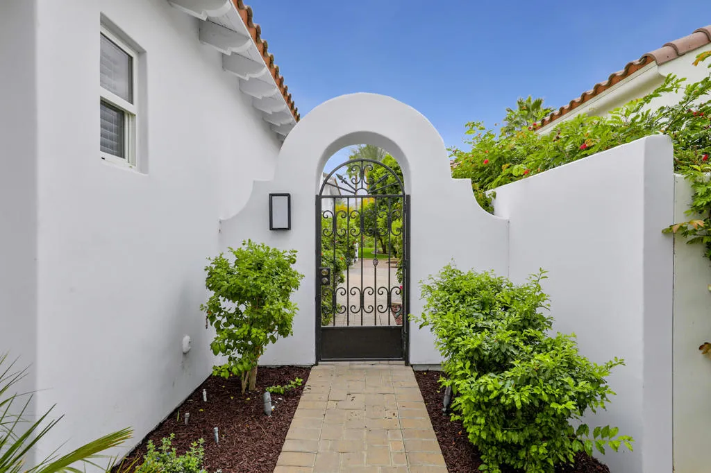 80083 Via Tesoro, La Quinta, California 92253 home-pic-3