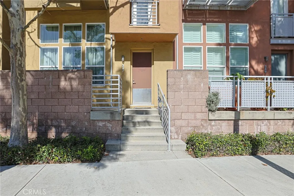 347 E Memory, Santa Ana, California 92705 home-pic-7
