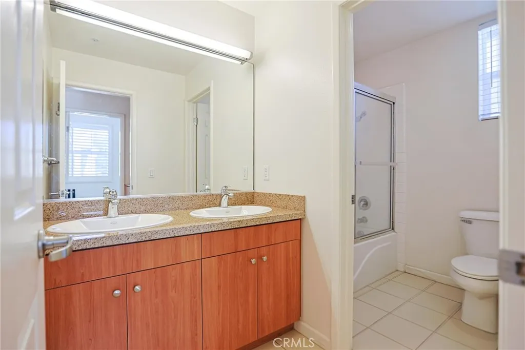 347 E Memory, Santa Ana, California 92705 home-pic-41