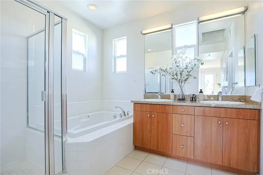347 E Memory, Santa Ana, California 92705 home-pic-51
